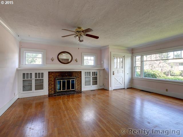 562 North Rosa Parks Way Portland, OR 97217 - Photo 2 of 16 Gallery Image 2