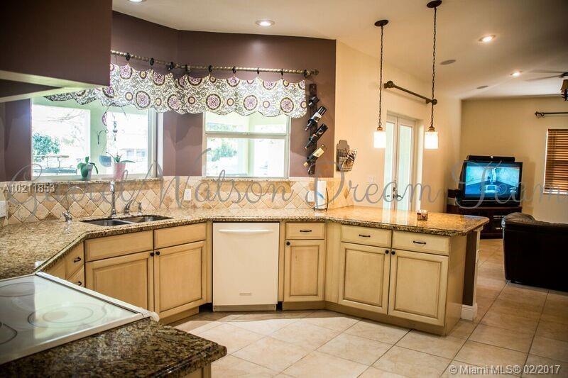 19302 Southwest 292nd Street Homestead, FL 33030 - Photo 9 of 29