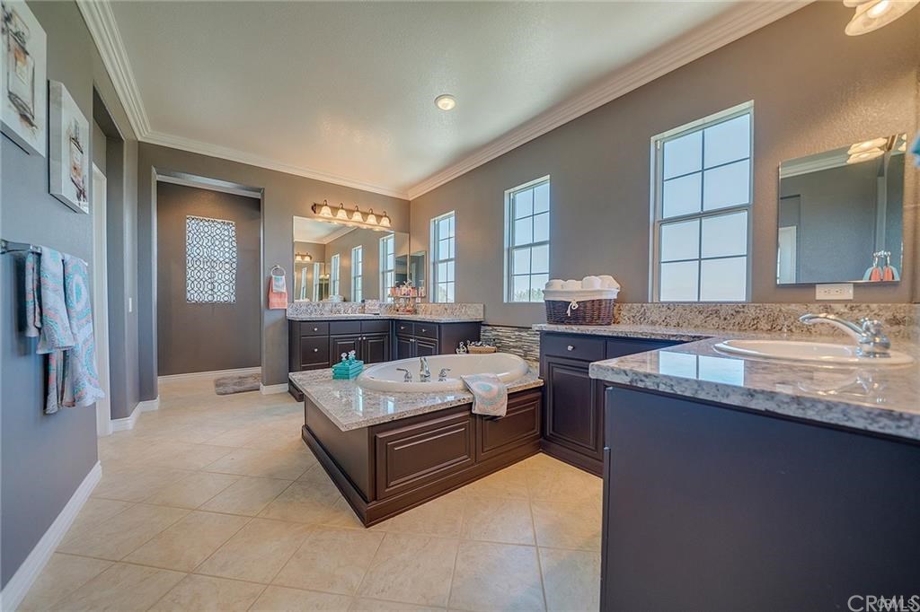 1477 Tudor Circle Corona, CA 92882 - Photo 41 of 59