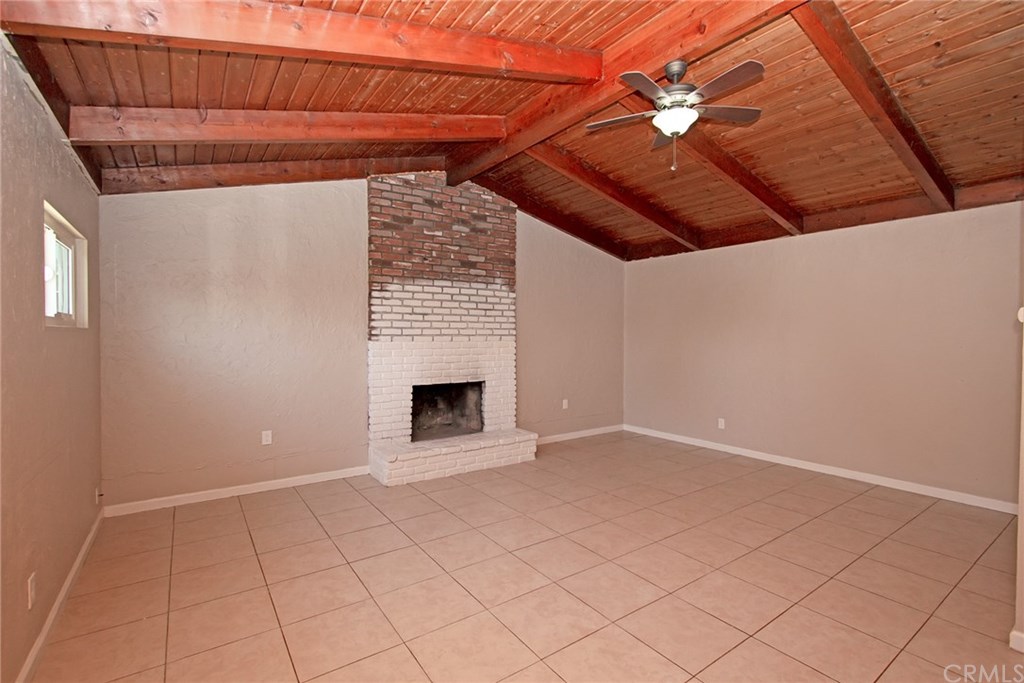 19340 Woodhill Street Rialto, CA 92376 - Photo 31 of 42