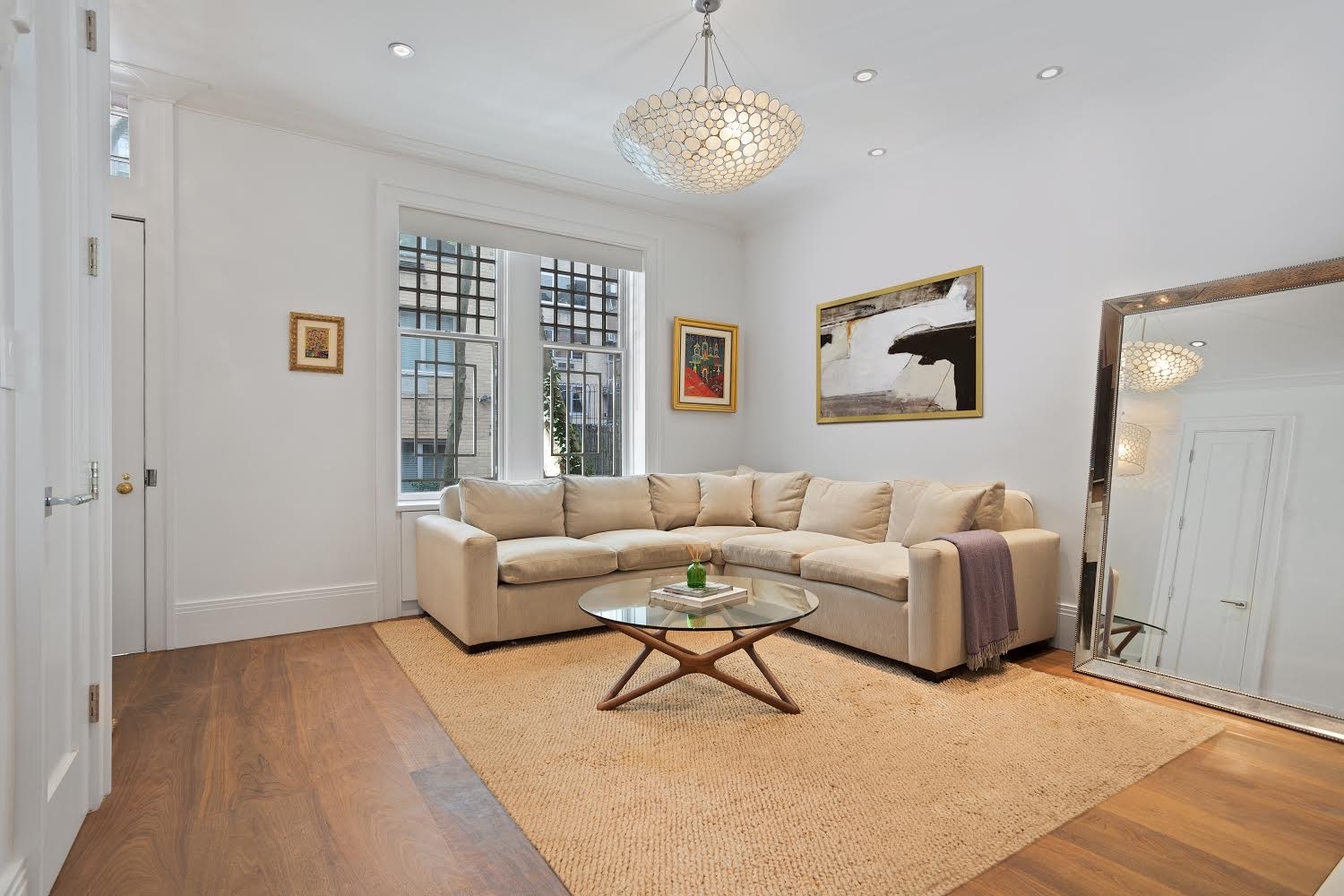 12 Henderson Place Manhattan, NY 10028 - Photo 6 of 26