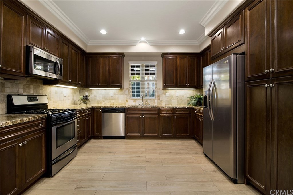 95 Chantilly Irvine, CA 92620 - Photo 14 of 40