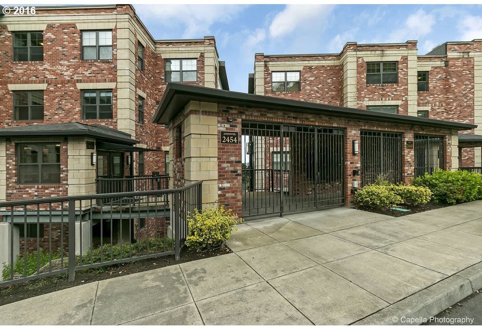 2454 Northwest Westover Road, Unit 103 Portland, OR 97210 - Photo 19 of 19 Gallery Image 19