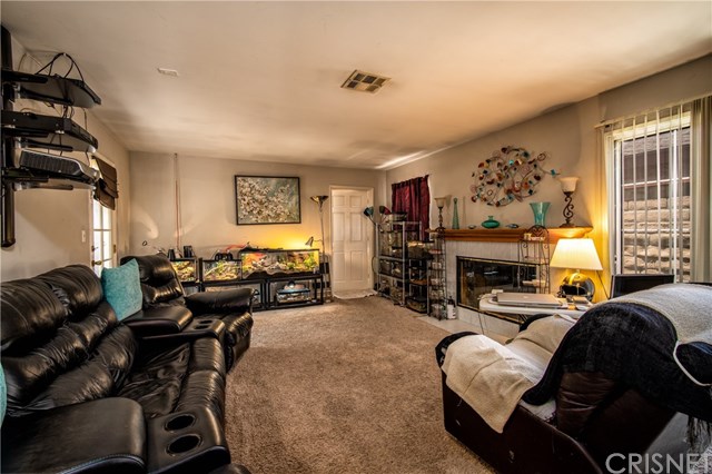 7363 Bothwell Road Reseda, CA 91335 - Photo 4 of 21