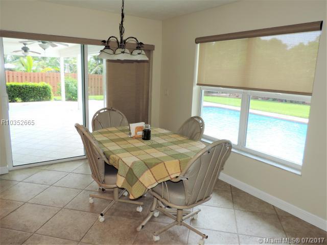 8452 Southeast Quail Ridge Way Hobe Sound, FL 33455 - Photo 17 of 36 Gallery Image 17