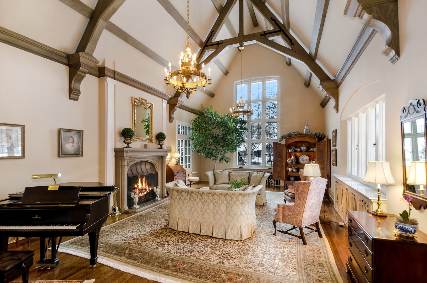 900 Edgemere Court, Evanston, IL 60202 Compass