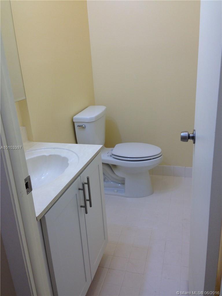 8261 Southwest 128th Street, Unit 204 Pinecrest, FL 33156 - Photo 7 of 9