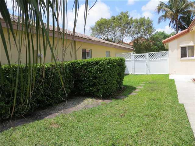 Silver Lakes Pembroke Pines, FL 33029 - Photo 25 of 25