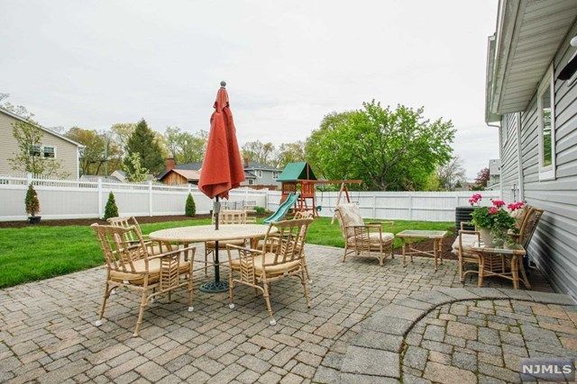 16 Hemlock Street Waldwick, NJ 07463 - Photo 24 of 25