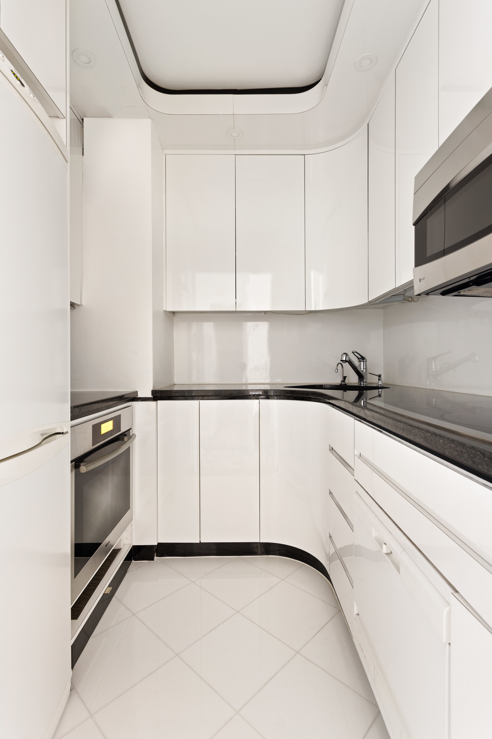 300 East 54th Street, Unit 32G Manhattan, NY 10022 - Photo 7 of 11