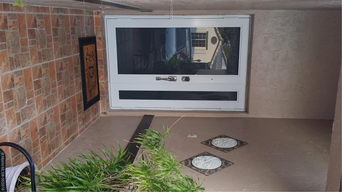 15841 Southwest 85th Lane Miami, FL 33193 - Photo 6 of 13