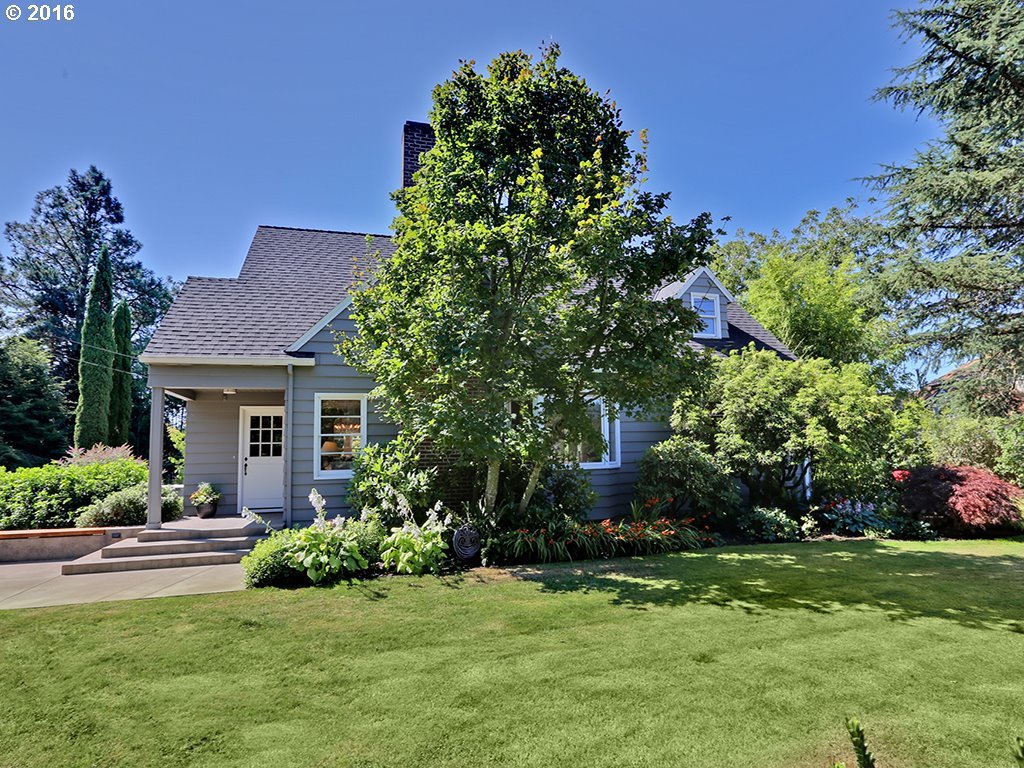 4340 Southwest Hamilton Street Portland, OR 97221 - Photo 1 of 20