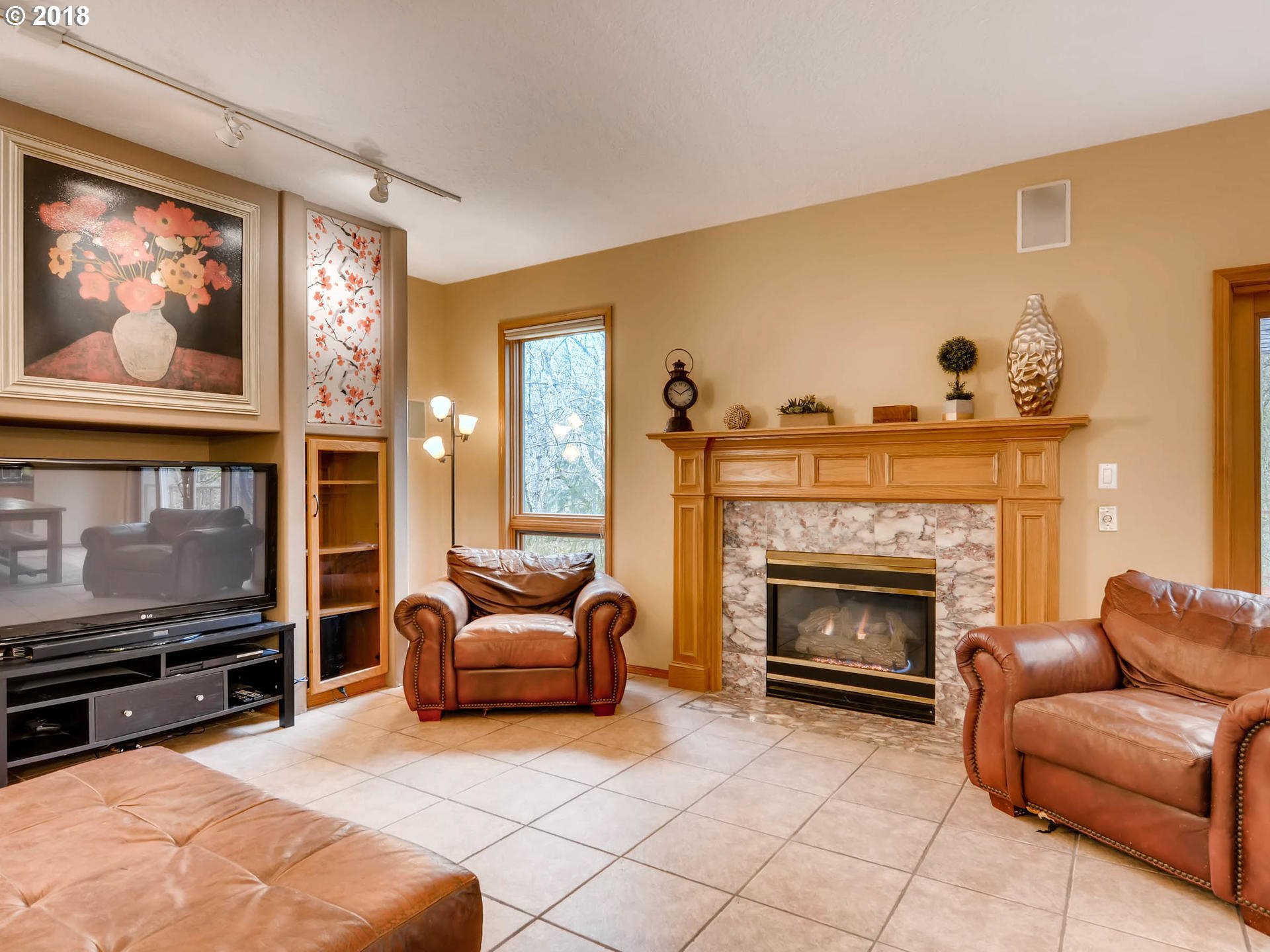 28585 Southwest Cascade Loop Wilsonville, OR 97070 - Photo 10 of 27 Gallery Image 10