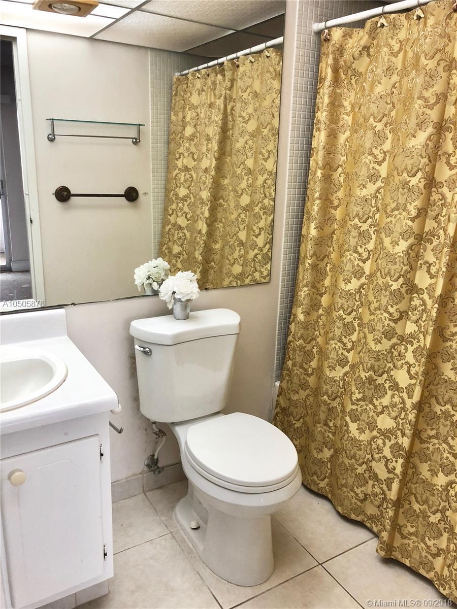 658 Flanders North, Unit 658 Delray Beach, FL 33484 - Photo 12 of 13