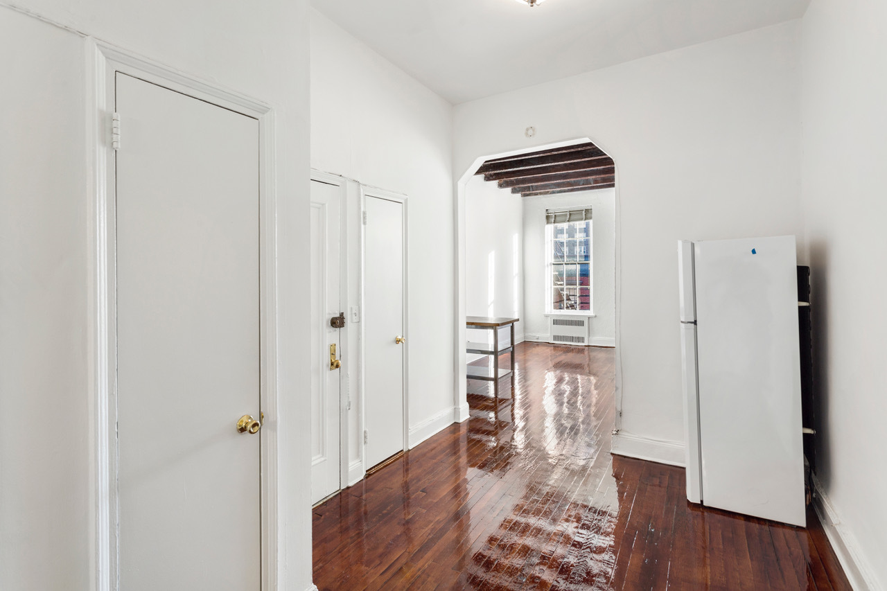 47 Jane Street, Unit 13 Manhattan, NY 10014 - Photo 3 of 4