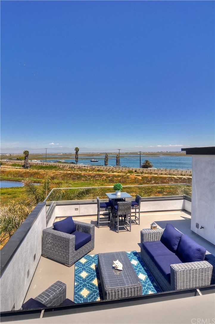 30 Pacific Avenue Surfside, CA 90743 - Photo 8 of 41