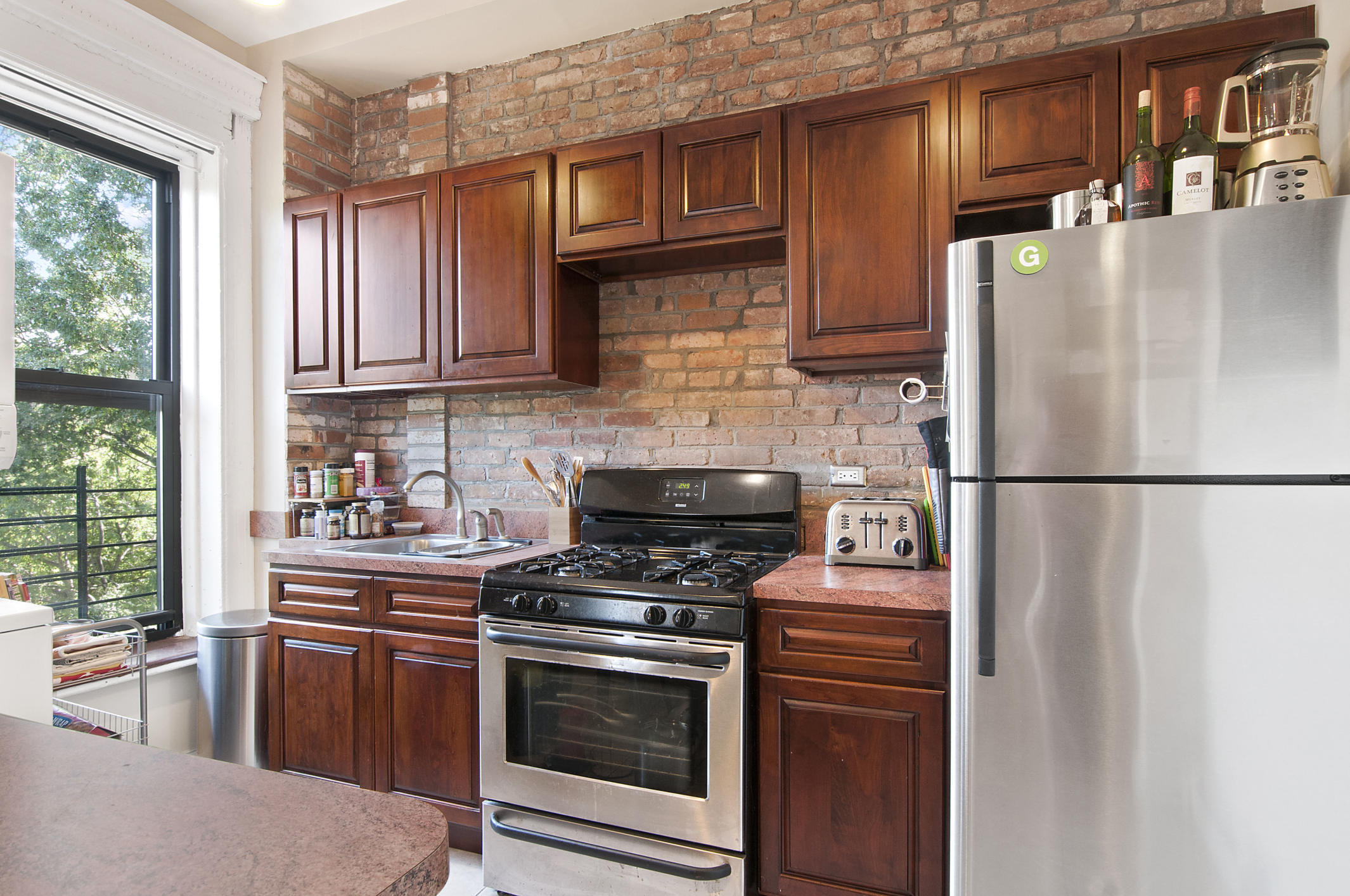 686 Putnam Avenue, Unit TWHS Brooklyn, NY 11221 - Photo 4 of 6