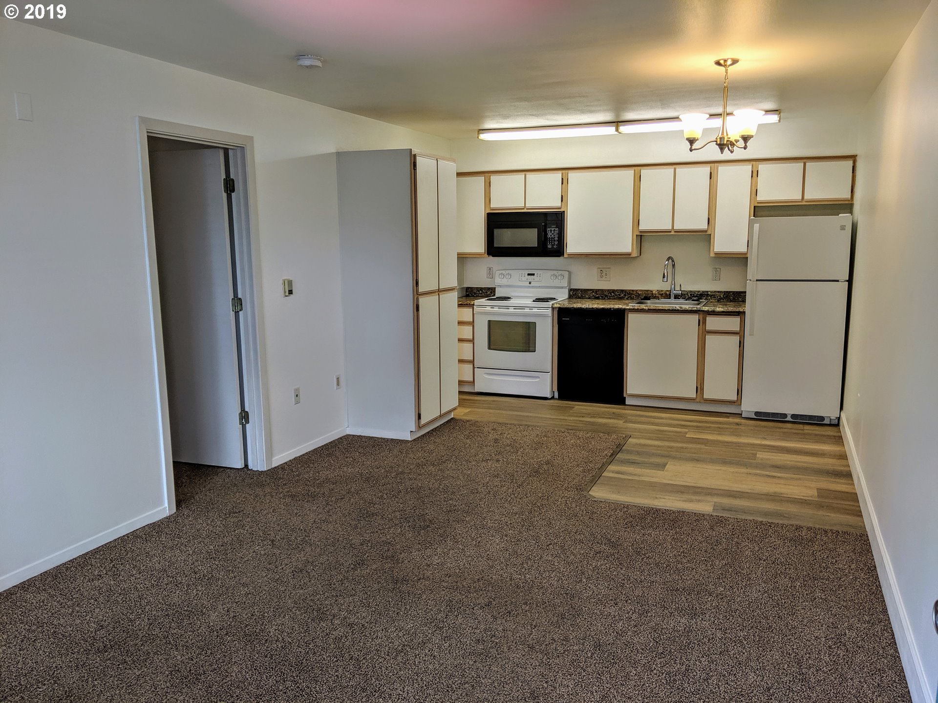 10345 Northeast Clackamas Street, Unit 22 Portland, OR 97220 - Photo 3 of 13