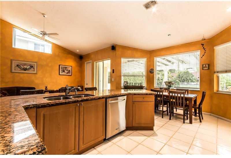 Silver Lakes Pembroke Pines, FL 33029 - Photo 11 of 26