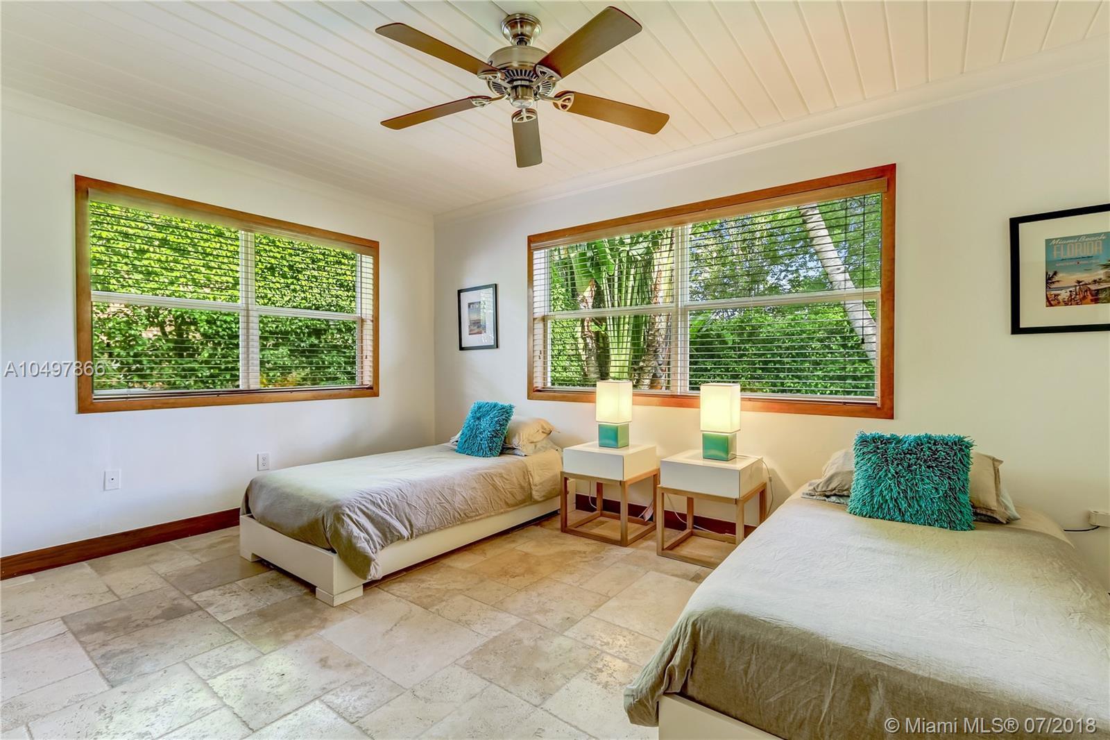 1525 Cleveland Road Miami Beach, FL 33141 - Photo 22 of 31