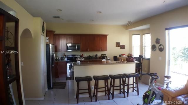 Encantada, Pembroke Pines, FL 33029 Compass