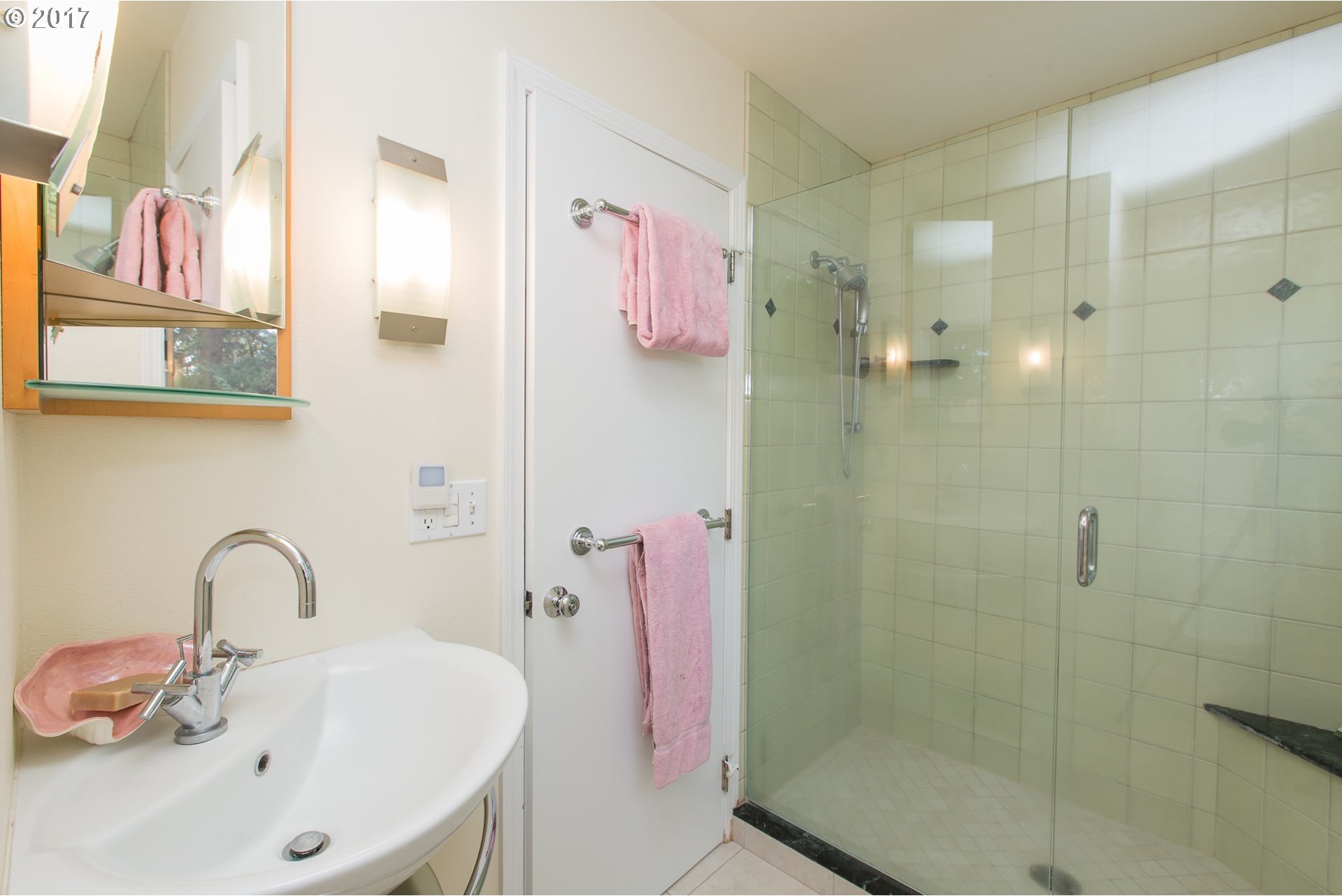 1235 Dry Creek Road Mosier, OR 97040 - Photo 10 of 27 Gallery Image 10