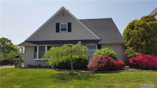 4 Blacksmith Road Levittown, NY 11756 - Photo 1 of 9