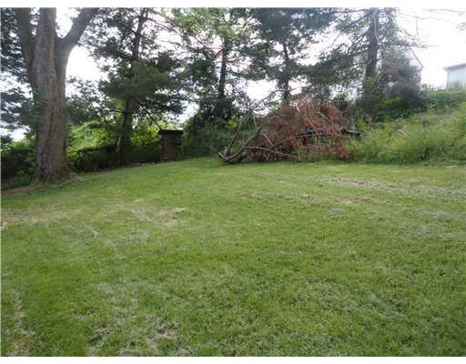 476 North Lewis Run Road West Mifflin, PA 15122 - Photo 2 of 13
