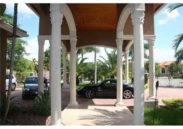14387 Southwest 19 Way Miami, FL 33175 - Photo 3 of 21