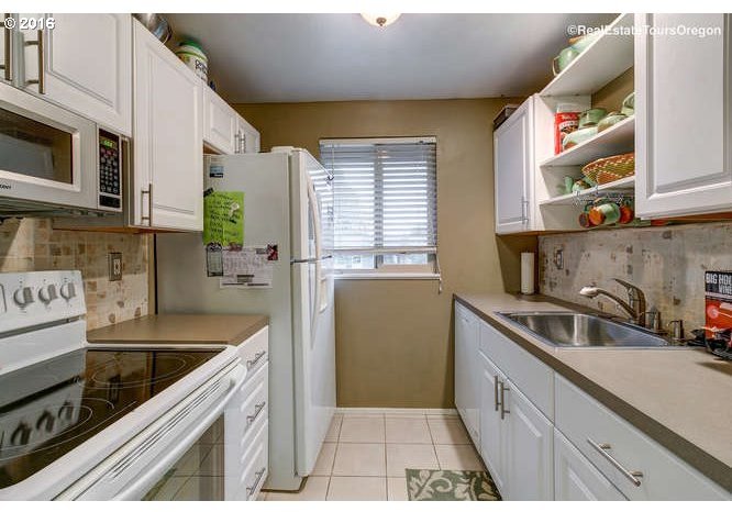 12642 Northwest Barnes Road, Unit 5 Portland, OR 97229 - Photo 7 of 17 Gallery Image 7