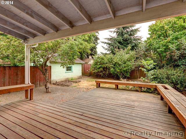 2004 Northeast Rosa Parks Way Portland, OR 97211 - Photo 10 of 16 Gallery Image 10