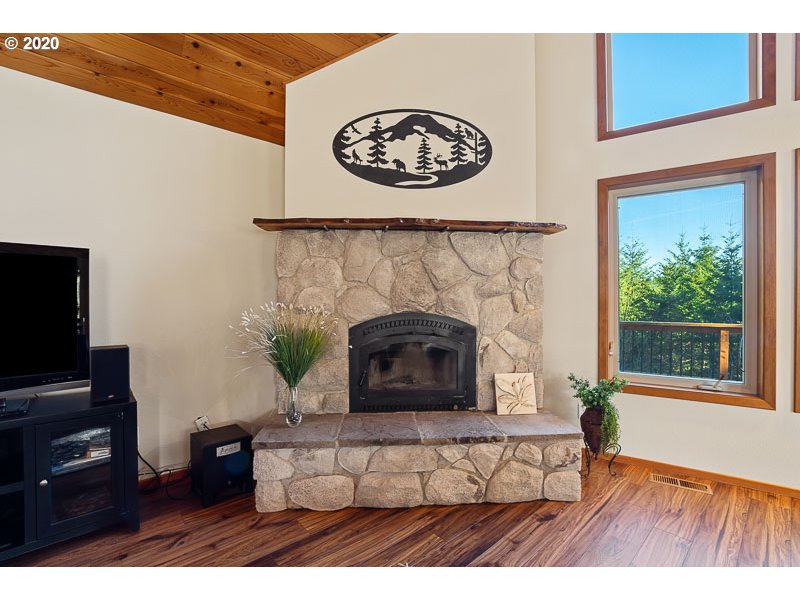 20761 Bridge Creek Road Southeast Silverton, OR 97381 - Photo 29 of 32 Gallery Image 29