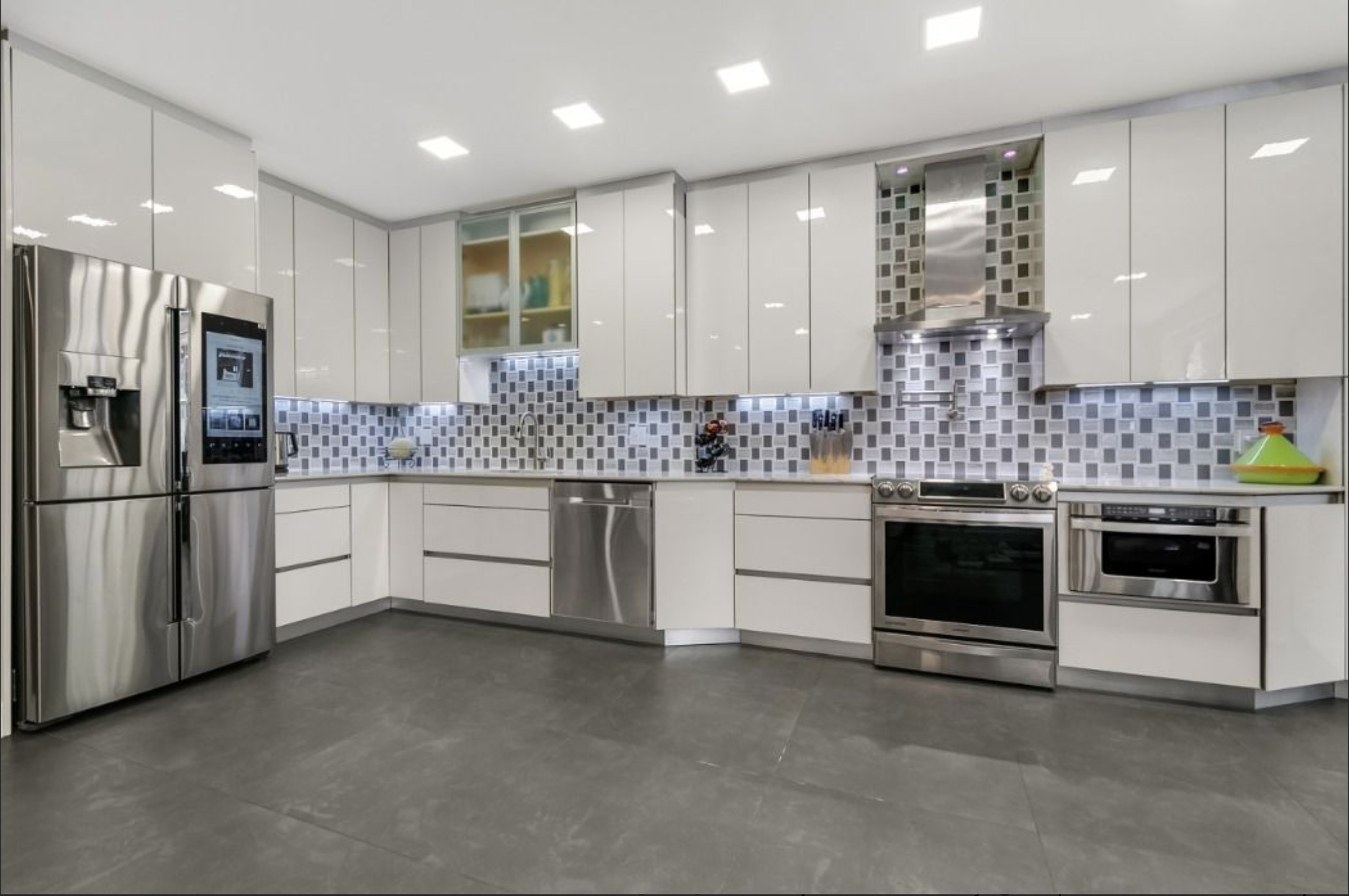 634 Washington Street, Unit GA Manhattan, NY 10014 - Photo 3 of 9