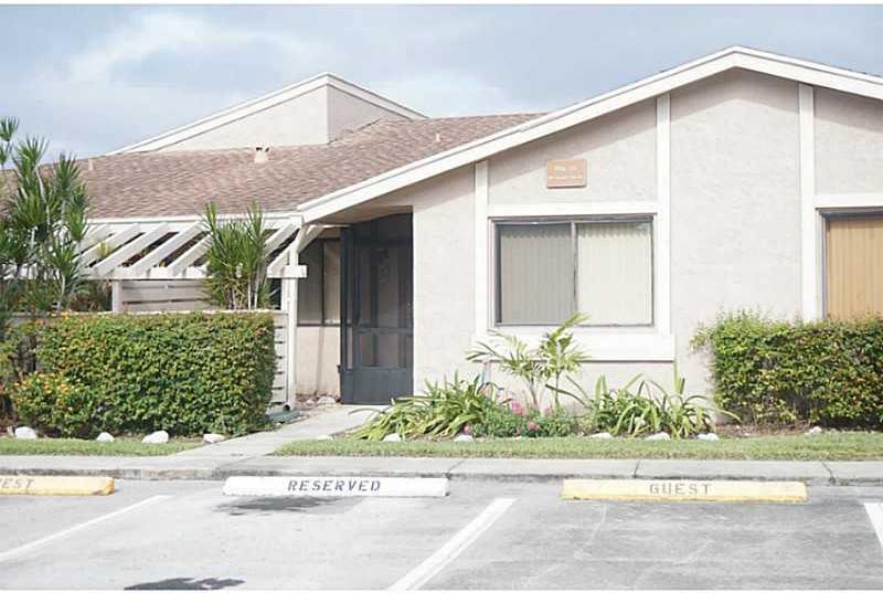 603 Racquet Club Road, Unit 2 Weston, FL 33326 - Photo 4 of 31