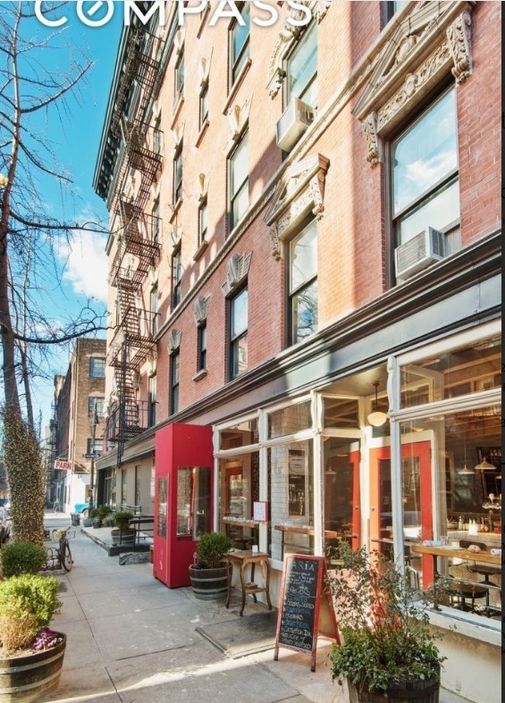 117 Perry Street, Unit 8 Manhattan, NY 10014 - Photo 5 of 6