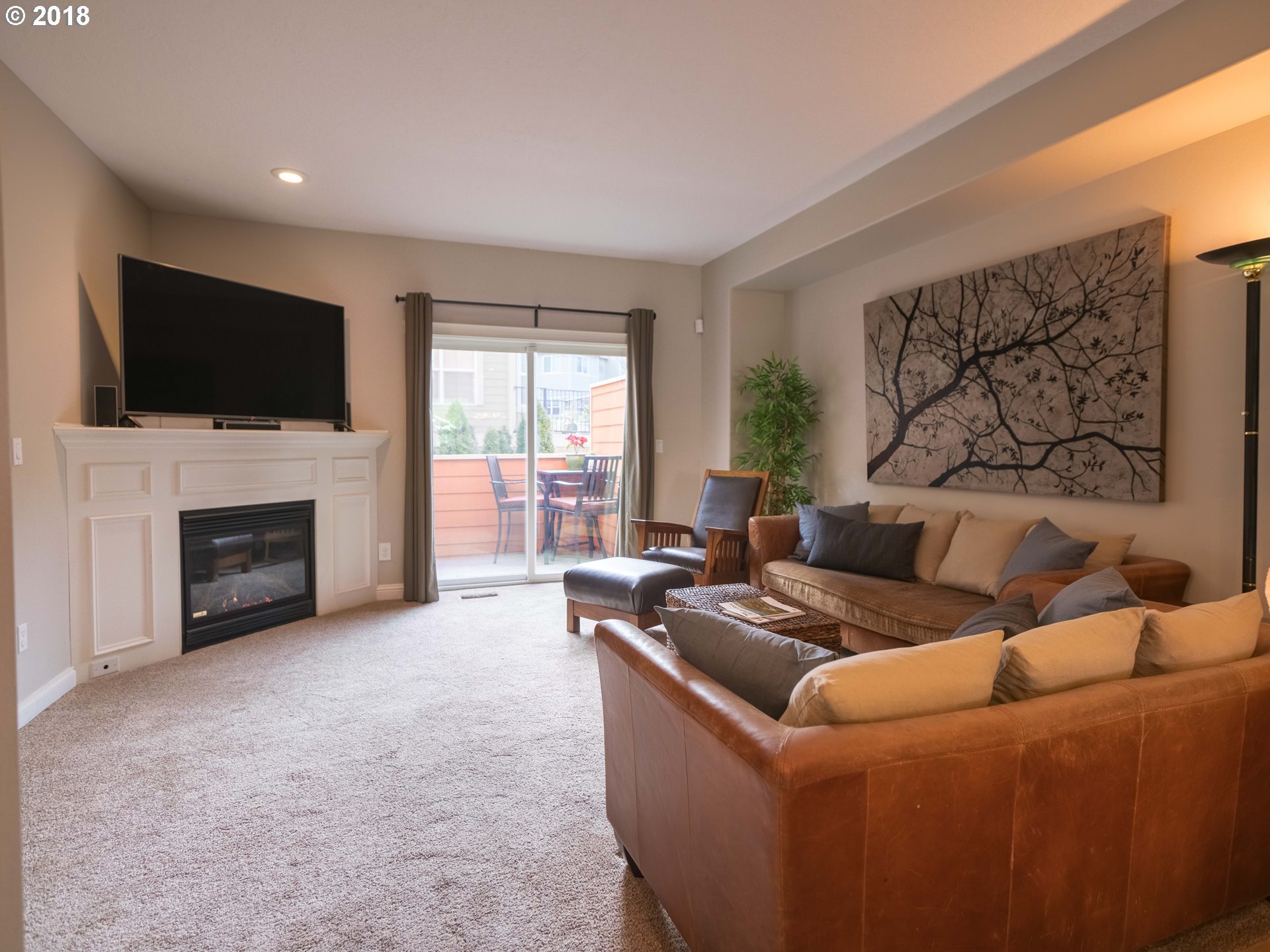 4922 Southwest View Point Terrace Portland, OR 97239 - Photo 9 of 32