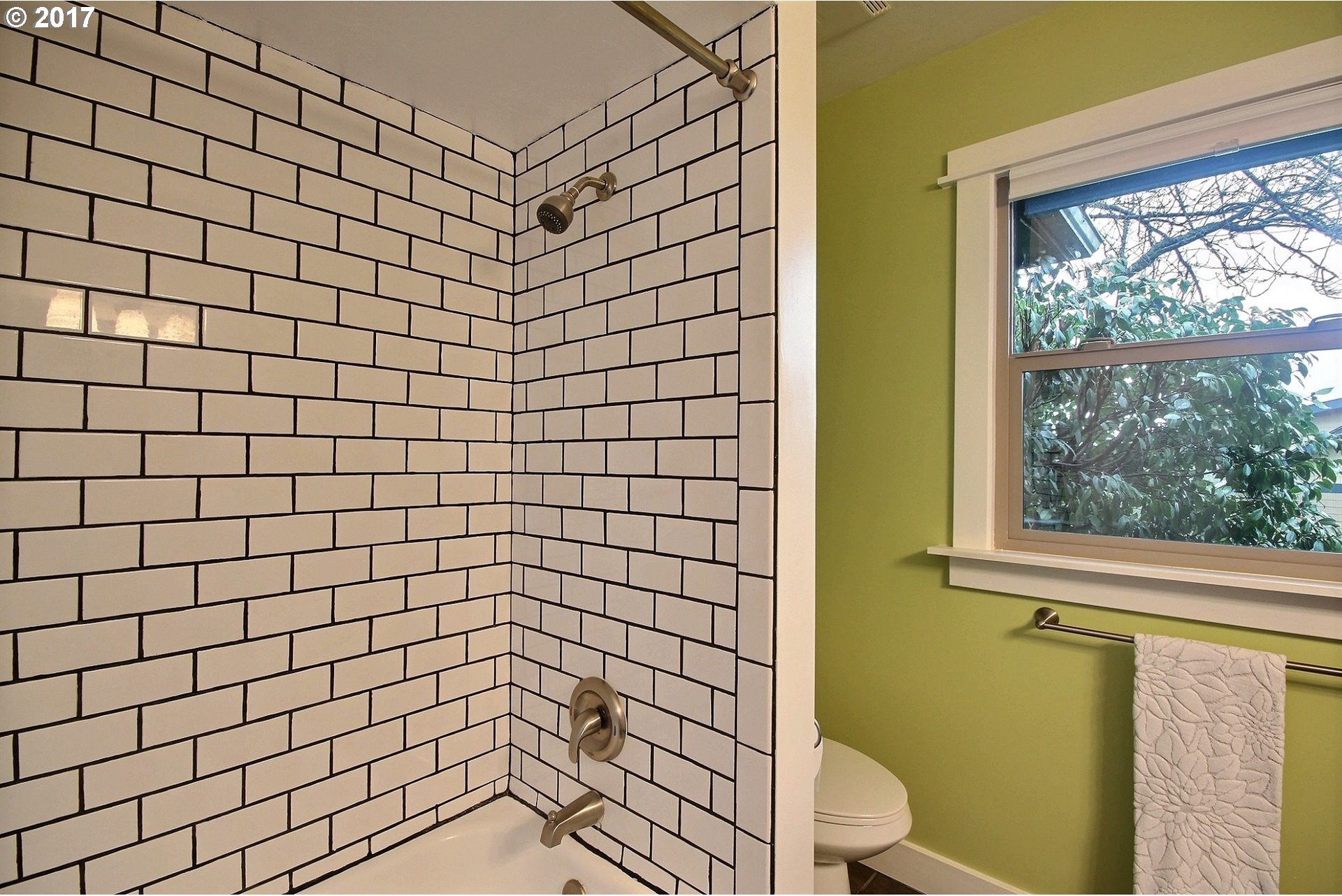 5505 Southwest Brugger Street Portland, OR 97219 - Photo 22 of 32 Gallery Image 22