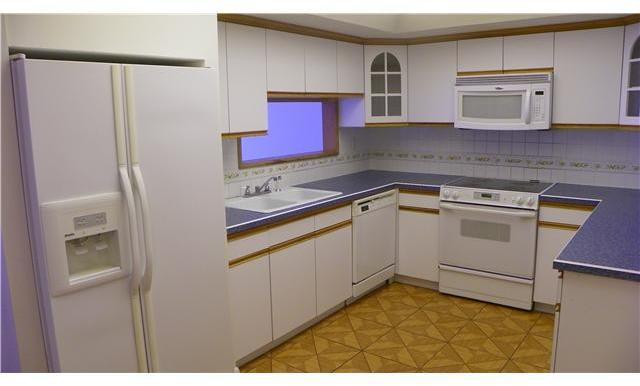 520 Brickell Key Drive, Unit 803 Miami, FL 33131 - Photo 8 of 14