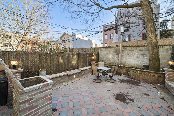 784 Putnam Avenue Brooklyn, NY 11221 - Photo 5 of 6