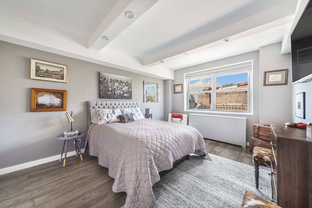 2 Horatio Street, Unit 14R Manhattan, NY 10014 - Photo 4 of 10