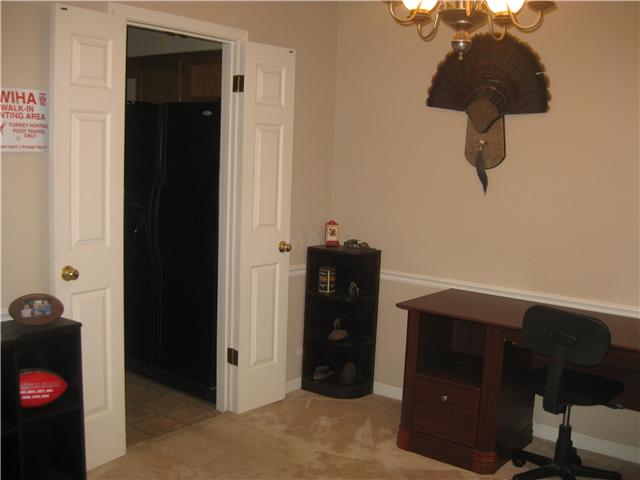 7654 Reese Road Memphis, TN 38133 - Photo 6 of 19 Dining Room currently being used as an Office.
