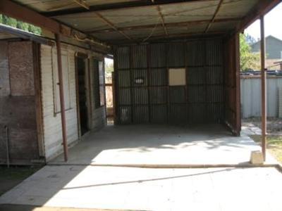 1014 Lawson Road Bakersfield, CA 93307 - Photo 9 of 10 Gallery Image 9