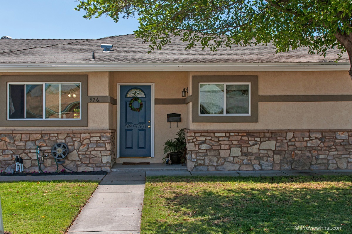 9761 Abbeyfield Road Santee, CA 92071 - Photo 2 of 25 Gallery Image 2