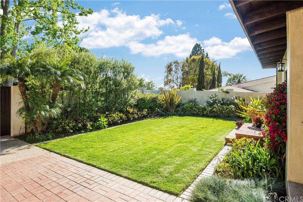 1539 Vía Coronel Palos Verdes Estates, CA 90274 - Photo 5 of 29