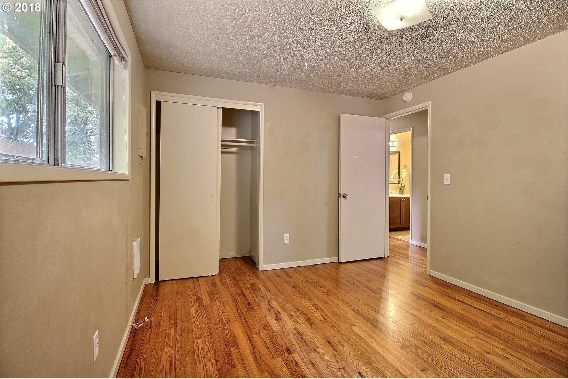 1802 Southwest Logan Street Portland, OR 97219 - Photo 11 of 16 Gallery Image 11
