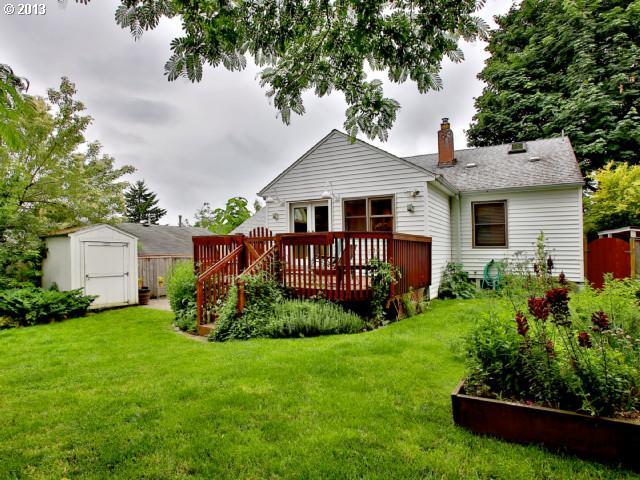 7330 Southwest 29th Avenue Portland, OR 97219 - Photo 13 of 16 Gallery Image 13