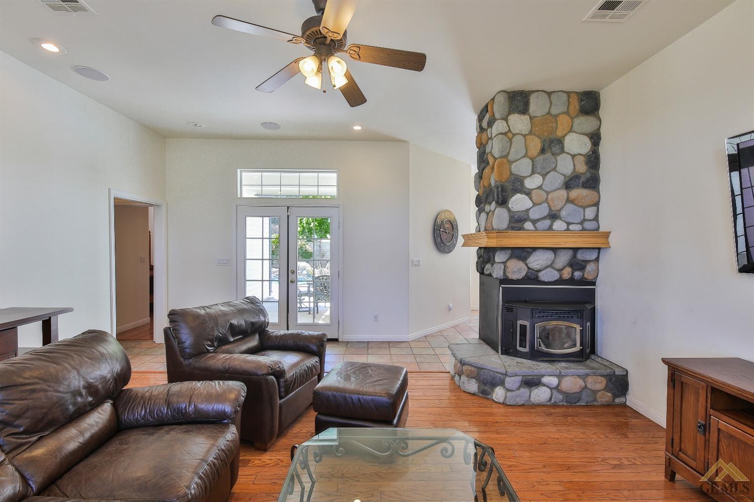 28362 Kirkham Court Keene, CA 93531 - Photo 4 of 23 Gallery Image 4