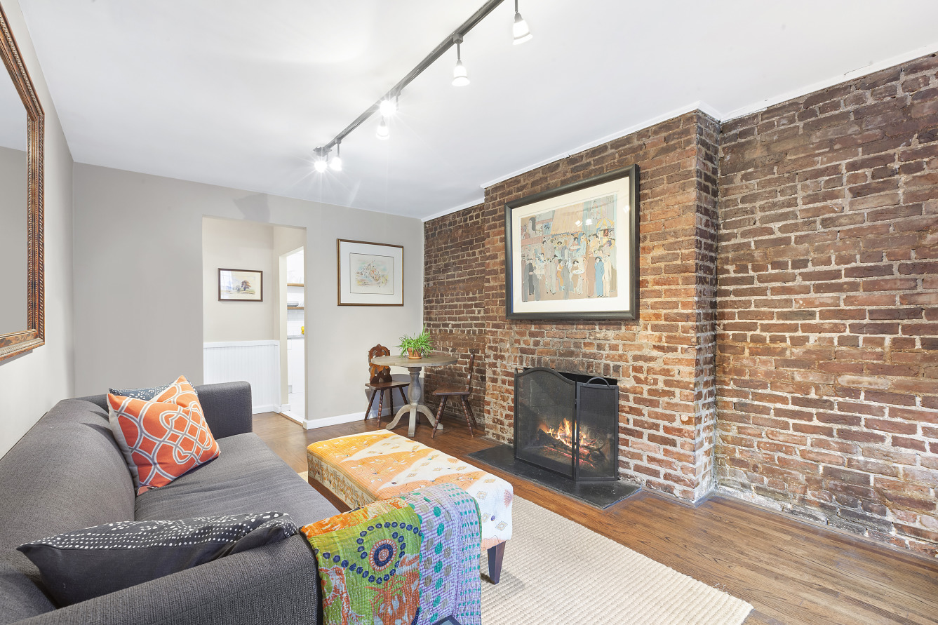 333 West 22nd Street, Unit 1A Manhattan, NY 10011 - Photo 2 of 9