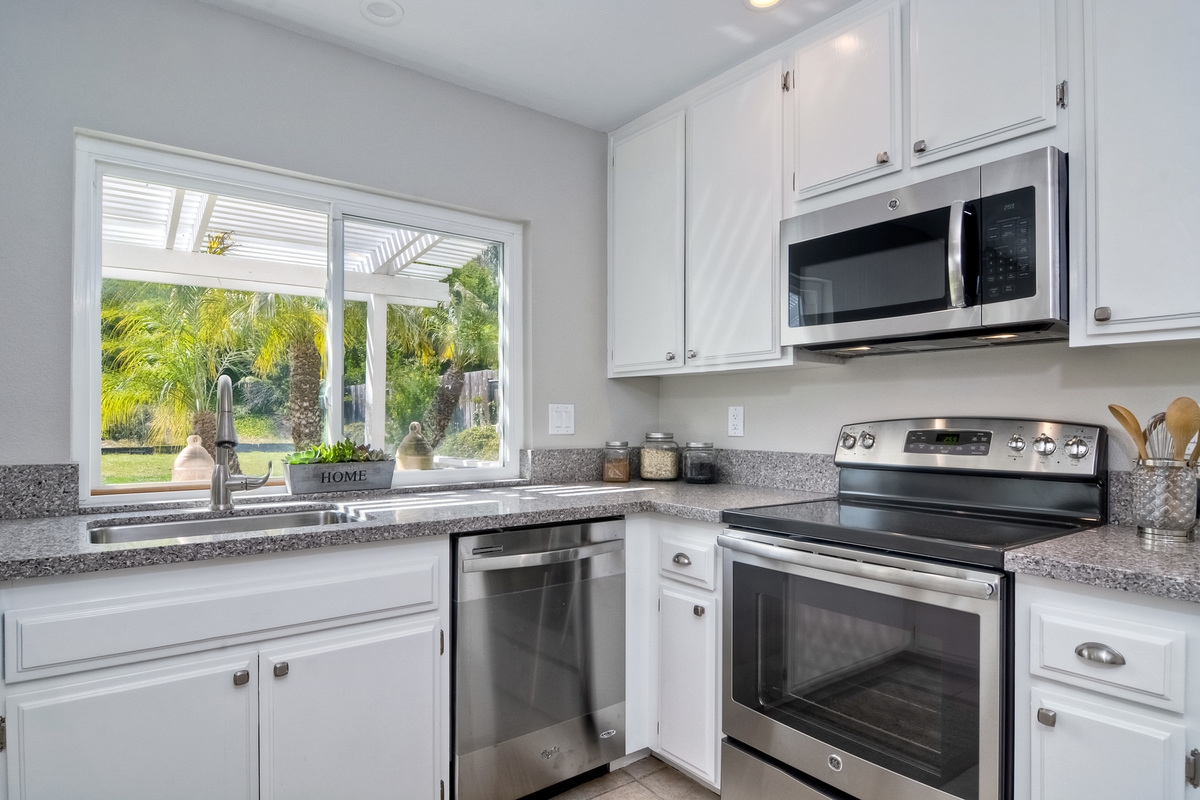 387 Compass Road Oceanside, CA 92054 - Photo 13 of 25