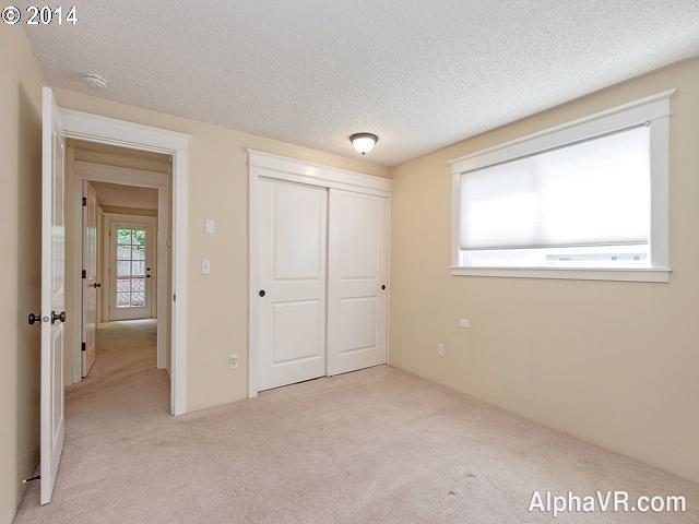 2934 Southwest Multnomah Boulevard Portland, OR 97219 - Photo 7 of 14 Gallery Image 7